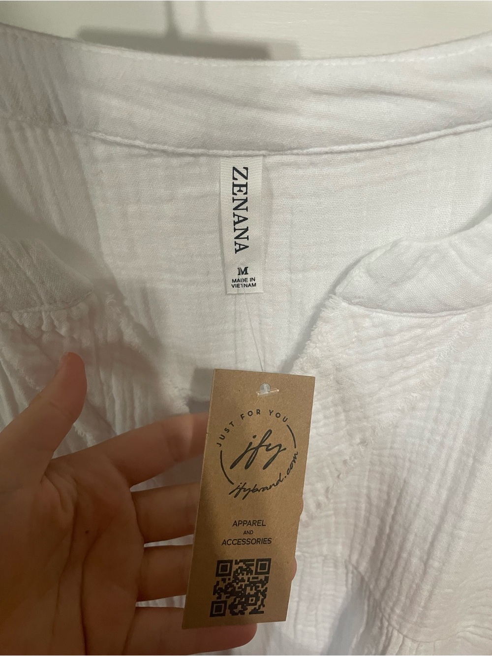 Zenana Outfitters White Textured V-Neck Tunic Top - Picture 4 of 4